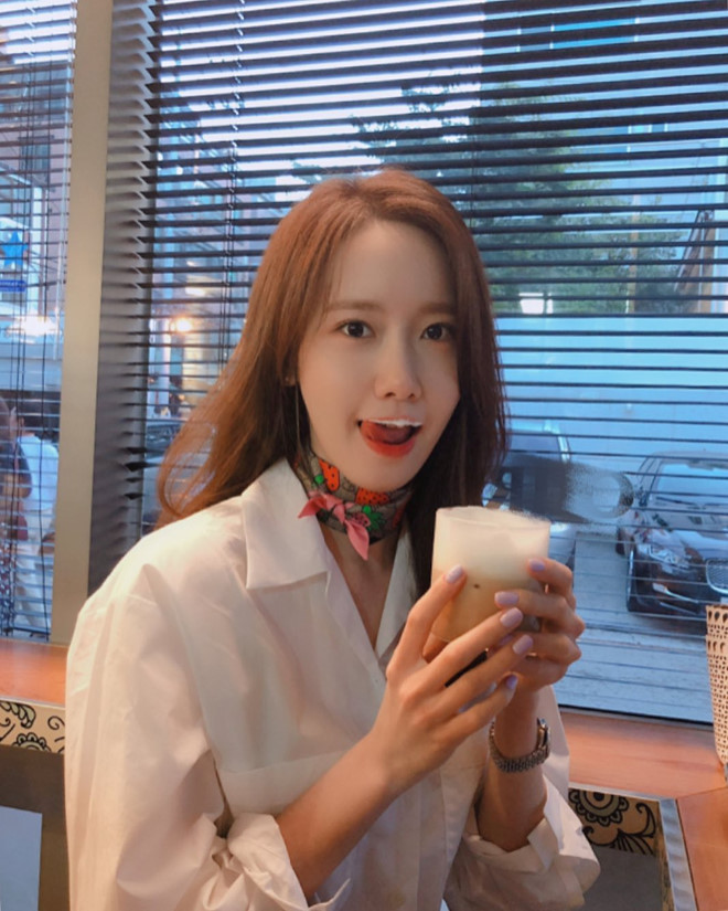 Được mệnh danh là báu vật quốc dân, Yoona không những xinh đẹp mà còn chiếm được tình cảm của người dân xứ Hàn nhờ hình tượng sạch, không scandal.