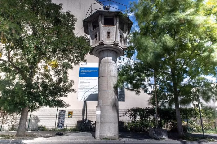 Một tháp canh cũ trên đường Erna Berger