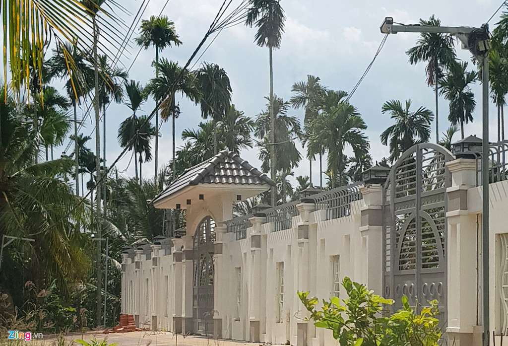 Nhà một lãnh đạo tỉnh Sóc Trăng được trang bị camera từ tiền ngân sách của Đảng. Ảnh: Tuấn Anh.