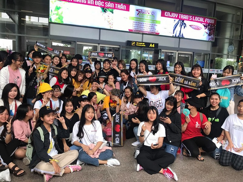 3 ca si nam khong cung dinh scandal vi truong FC hanh xu nhu 