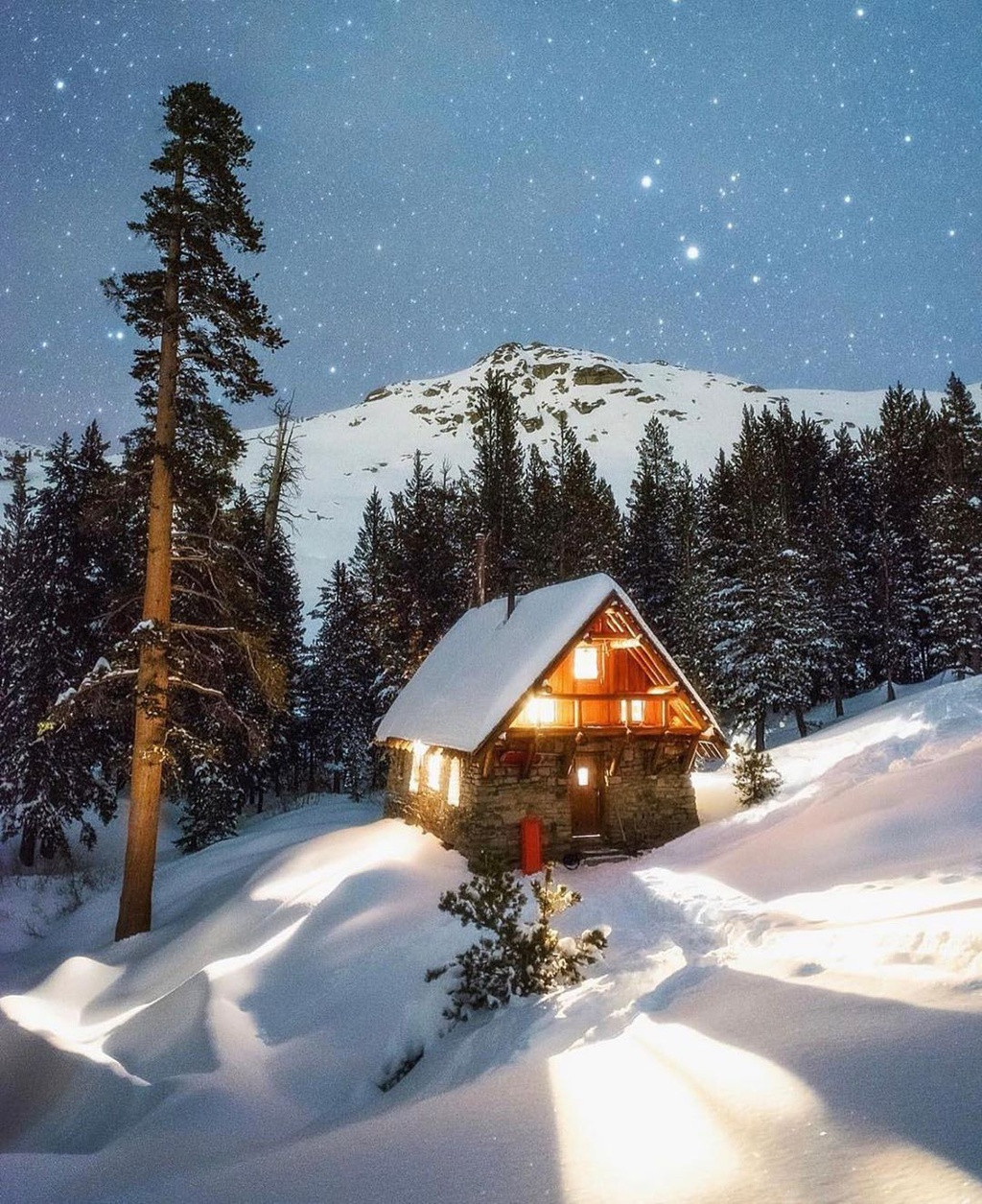 Vào mùa đông, tuyết tích tụ ở công viên từ tháng 12 đến tháng 4 năm sau. Nhiệt độ thường xuống dưới mức đóng băng và tuyết rơi dày nhưng vẫn có nắng.