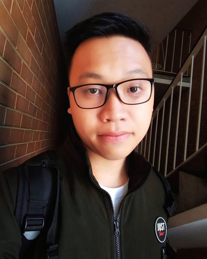 Sau Hồ Ngọc Hân - quán quân Olympia năm 9, Hồ Đắc Thanh Chương là nhà vô địch thứ 2 đến từ THPT Quốc học Huế, Thừa Thiên - Huế. Hiện chàng trai là quán quân có điểm số trong trận chung kết cao nhất chương trình - 340 điểm. Năm 2017, 9X dự thi THPT quốc gia với 7 môn và đạt 62,2 điểm. Từ đầu năm 2018, Thanh Chương sang Australia theo học ngành Kỹ sư tại Đại học Kỹ thuật Swinburne. Cậu cũng tham gia hội sinh viên Việt ở Swinburne. Ảnh: FBNV, Việt Hùng.