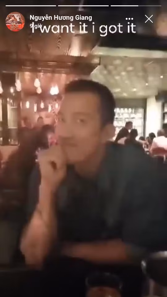 Trong giây phút phấn khích, Hương Giang đã vô tình để lộ hình ảnh Criss trên stories trong chuyến đi Thái Lan.