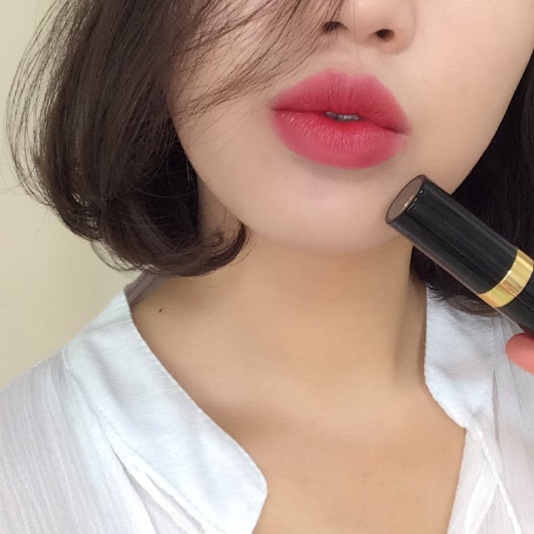 Cự Giải (22/6-22/7): Cô gái có tấm lòng cao cả, nghĩa cử đẹp và tính cách tự chủ bậc nhất 12 cung hoàng đạo. Cự Giải mang thiên hướng làm mẹ rất cao nên những tông son giúp cô nàng này trông thanh thuần hơn chính là những màu như hồng đất, hồng dâu và hồng da.