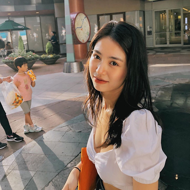 Tuy không lấn sân lĩnh vực giải trí như hai cô bạn thân Quỳnh Anh Shyn và An Japan trong "bộ ba sát thủ", Mẫn Tiên vẫn được nhiều người quan tâm. Cô hiện có gần một triệu follower trên trang cá nhân.