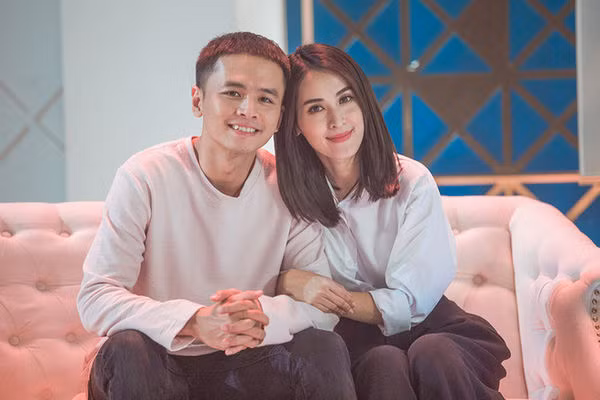 Chup anh cung Van Anh, Tu Vi 