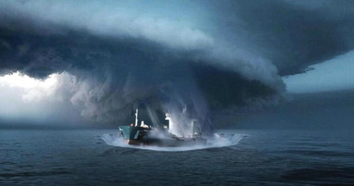 Những bất thường trên biển được Edward Jones ghi nhận lần đầu tiên vào năm 1950 trên tờ nhật báo Miami Herald xuất bản ở Florida, Mỹ. Tuy nhiên, bí ẩn này bắt đầu thu hút sự chú ý trên diện rộng vào năm 1952 khi George Sand viết về các sự cố mất tích như chuyến bay 19, chuyến bay huấn luyện 5 máy bay ném bom ngư lôi… trên tạp chí Fate. Sau đó, một số tác giả viết tiếp câu chuyện về nhiều sự cố bí ẩn khác trong khu vực Tam giác quỷ. Ảnh: Express.hr.