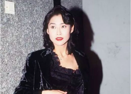 Co gai vang trong lang phim nong Diep Ngoc Khanh: 