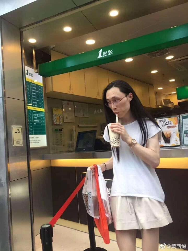 ... Nhìn gần mới biết người yêu Chí Phèo".