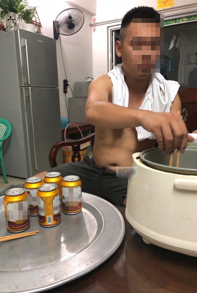 Choang vang mam com 50.000 dong chong chuan bi-Hinh-2