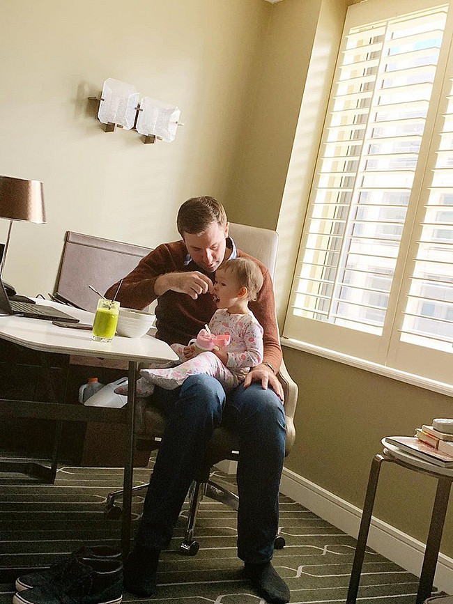 Chong Tay cua Lan Phuong duoc khen ngoi voi hinh anh ''ong bo bim sua''-Hinh-2