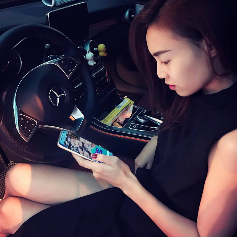 Chia sẻ vui về việc sở hữu tài sản tiền tỷ, Ninh Dương Lan Ngọc từng kể rằng lúc mới dự định mua xe, trong tài khoản của cô chỉ có khoảng 200 triệu và không biết làm sao để trả được số tiền còn lại.