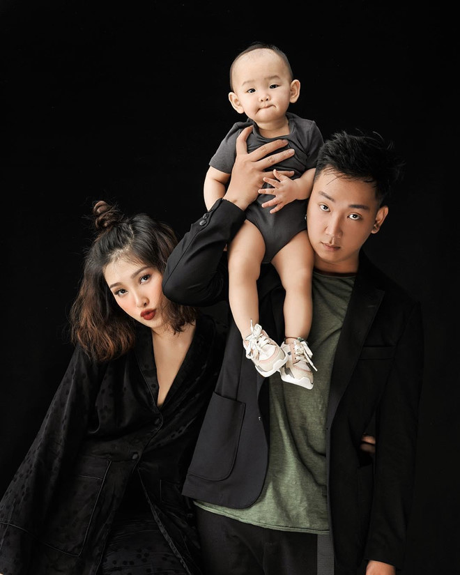 Năm 2017, Nzim lên xe hoa với một gương mặt cũng quen thuộc - rapper T-akayz (tên thật: Vũ Quốc Tùng). Hiện cả hai có bé gái đầu lòng đáng yêu tên Sim.