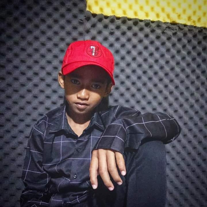 Cau be nguoi dan toc Khmer khien CDM lim tim voi ban cover 