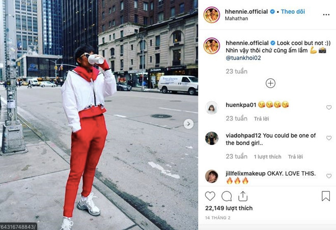 Dịp Valentine năm nay, H'Hen Niê đăng ảnh "check-in" tại Mahattan (New York, Mỹ). Tuankhoi cũng là người chụp hình giúp Hoa hậu Hoàn vũ Việt Nam 2017.