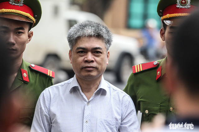 Cứ mỗi phiên tòa, Nguyễn Xuân Sơn lại "nhớ thêm" được một số tình tiết "gây sốc". Nguồn: Tuổi Trẻ