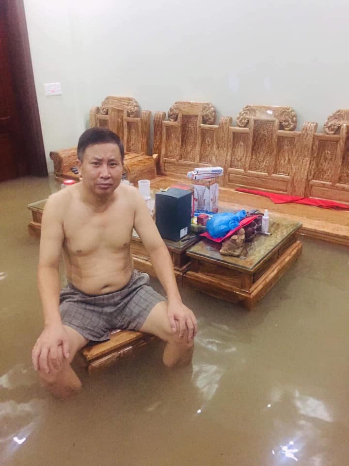 Nhà biến thành công viên nước.