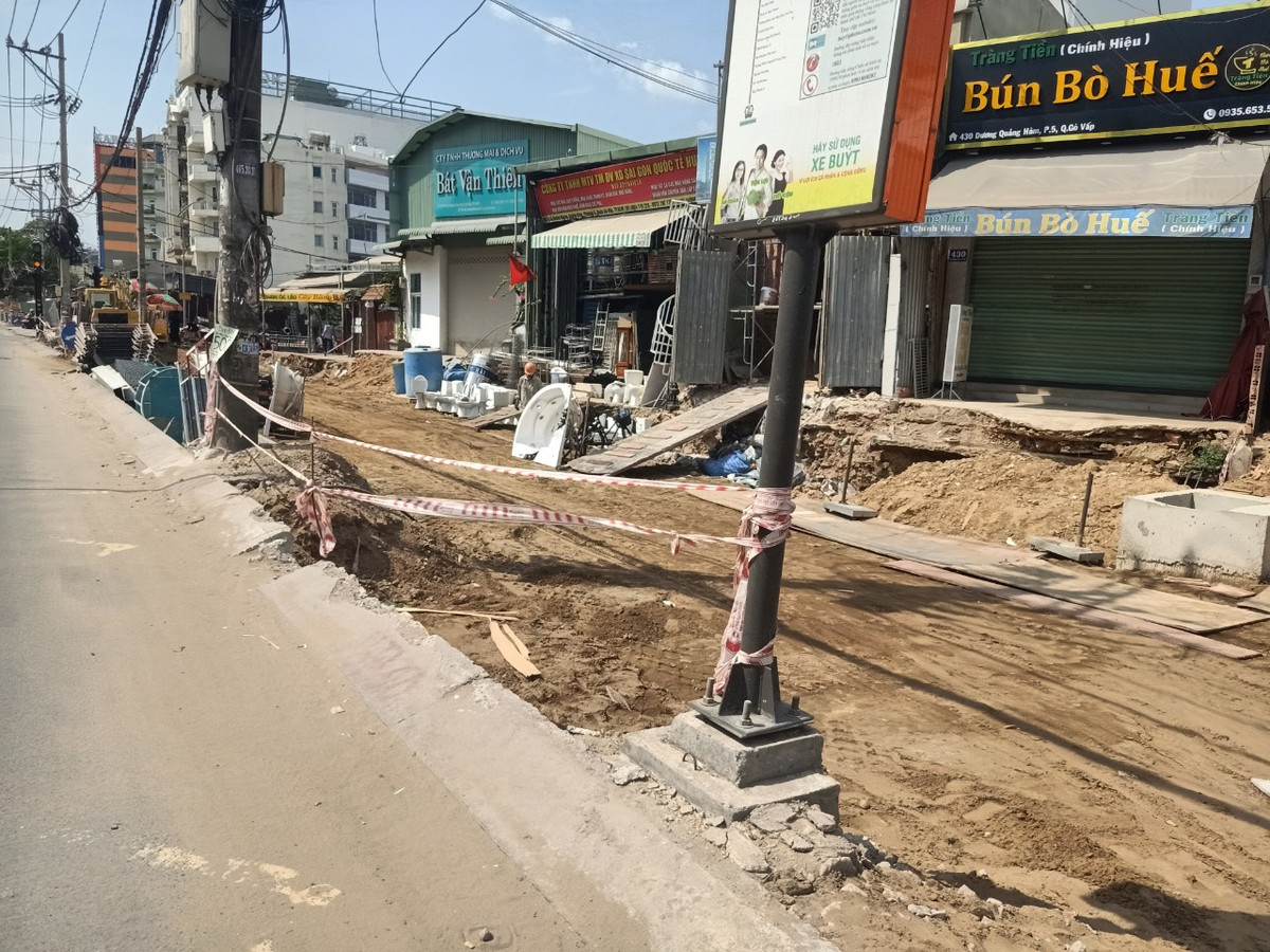 Năng lực nhà thầu Thái Sơn - Hữu Thành thi công đường Dương Quảng Hàm? - Hình 4 Nang luc nha thau Thai Son - Huu Thanh thi cong duong Duong Quang Ham?-Hinh-4