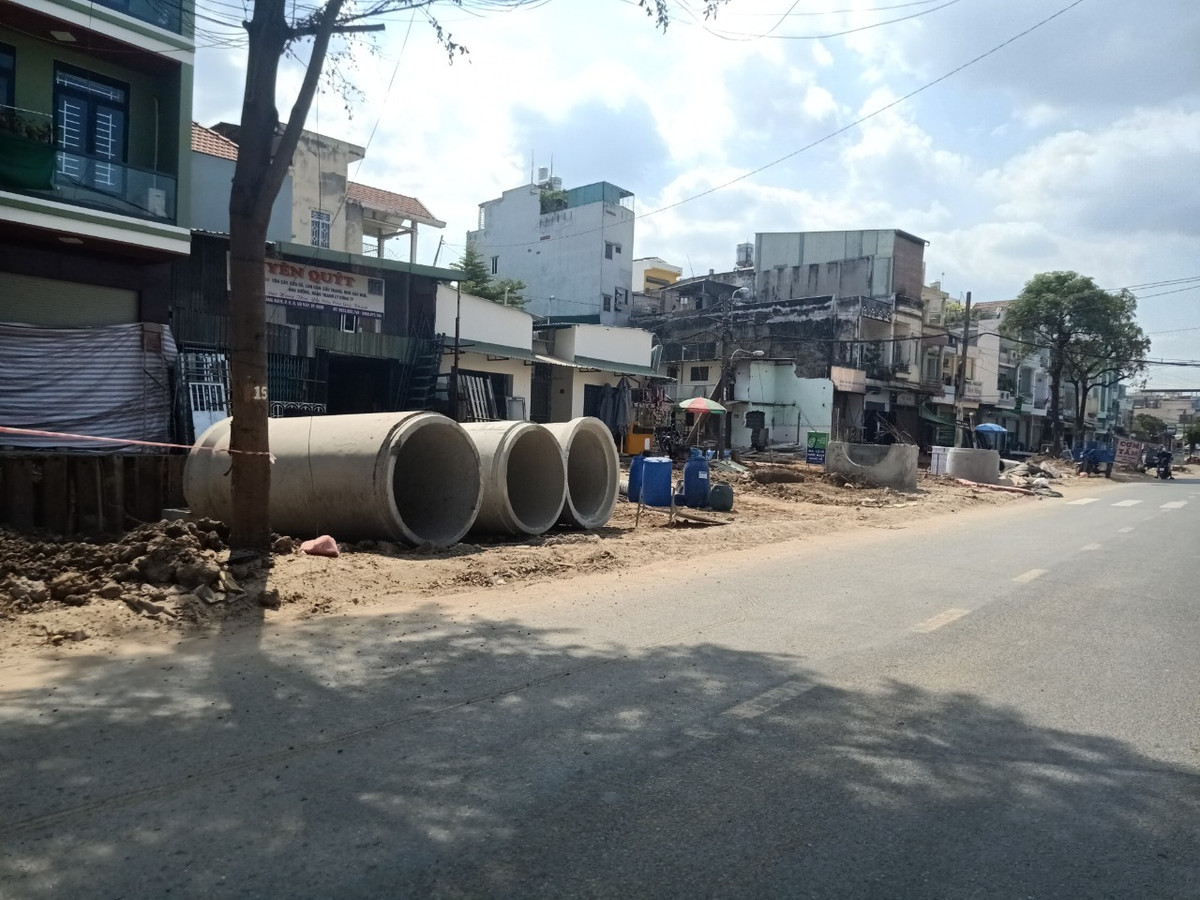 TP. HCM: Don vi nao dang thi cong duong Duong Quang Ham mo rong?