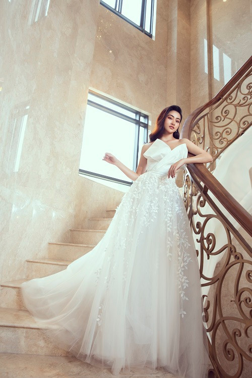 Đăng quang chưa đầy một năm nhưng khối lượng kiến thức cũng như sự nhạy bén của nàng hậu sẽ giúp cho các thí sinh năm nay thấu hiểu được giá trị của chiếc vương miện.