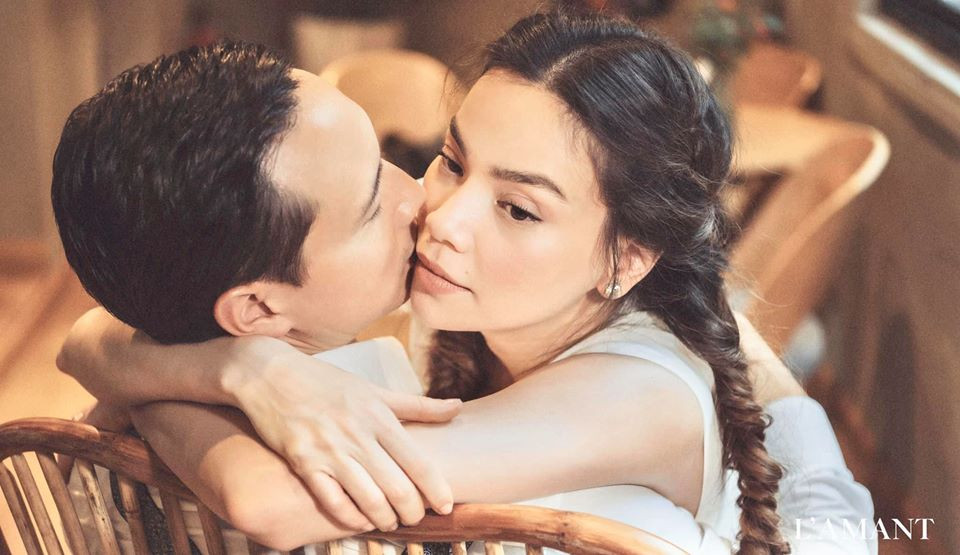 "Chúc mừng sinh nhật anh yêu Kim Lý. Dù là ngày của anh nhưng mình vẫn cứ phải được hôn mới chịu... Phụ nữ là phải luôn được yêu thương", Hồ Ngọc Hà chúc mừng Kim Lý trong dịp sinh nhật gần nhất, không quên đính kèm khoảnh khắc âu yếm nồng cháy.