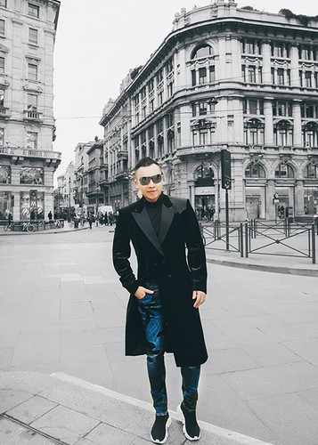 Mát tay đào tạo chân dài, ông bầu Khắc Tiệp có cuộc sống sang chảnh. Tuy nhiên, tên tuổi anh luôn gắn liền với nhiều thị phi, chiêu trò. Ảnh: FBNV