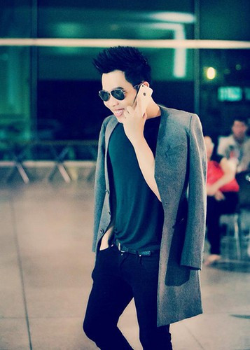 Theo Bưu điện Việt Nam, Khắc Tiệp mê báo chí và yêu đóng phim nên từng ôn thi trường Báo chí và Sân khấu Điện ảnh nhưng hai năm liền đều trượt. Ảnh: Zing