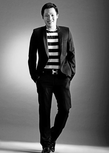 Khắc Tiệp chia sẻ, sau những cuộc trò chuyện phiếm với bạn bè, anh trở thành bầu show đứng ra nhận chương trình cho bạn bè. Ảnh: Đang yêu