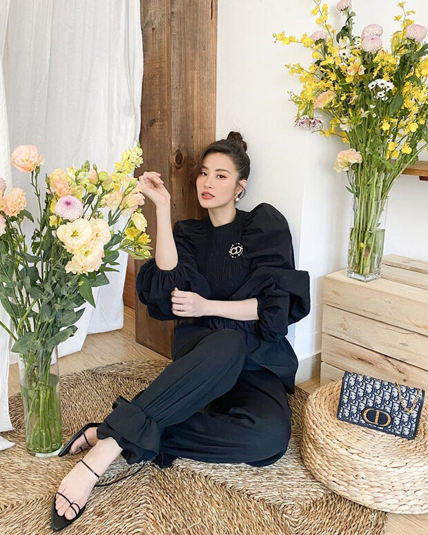 Kể từ khi Đông Nhi mang thai con đầu lòng, vợ chồng nữ nghệ sĩ thường xuyên cập nhật những hình ảnh đời thường lên mạng xã hội. Theo dõi trang cá nhân của cả hai, nhiều người cho rằng, khoảng thời gian gần đây, Ông Cao Thắng luôn ở bên cạnh, tháp tùng nữ ca sĩ đi khắp nơi và chăm sóc Đông Nhi bằng những món ngon và bổ dưỡng.