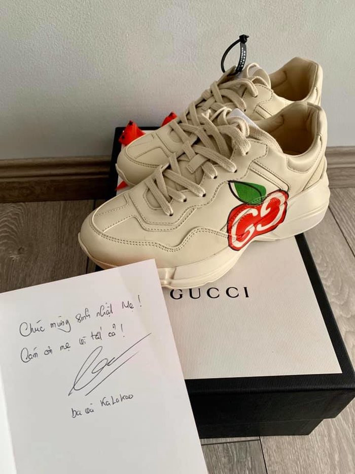 Oc Thanh Van duoc chong tang giay hieu mung sinh nhat luc 3h sang-Hinh-3