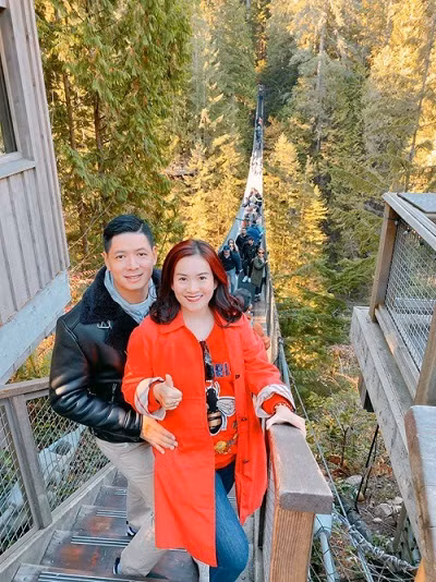 "Hạnh phúc cũng giống như thành công, không ai đạt đến mà không phải trải qua một quá trình lao động vất vả. Con đường nào cũng có đoạn bằng phẳng, đoạn gập ghềnh, quan trọng mình biết để đi đến đích phải dung hòa, vượt qua trở ngại lẫn vun đắp, bồi bổ", Anh Thơ từng chia sẻ.