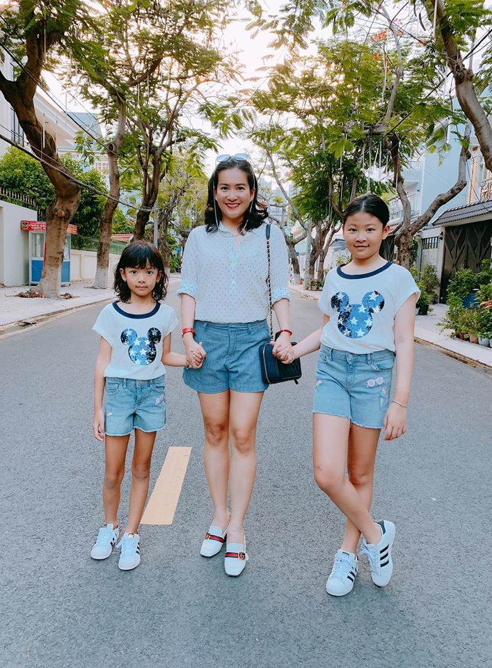 Do cách biệt tuổi không quá nhiều, 2 chị em thân thiết và luôn quấn lấy nhau. Là chị lớn, An Nhiên luôn dành sự quan tâm cho em.