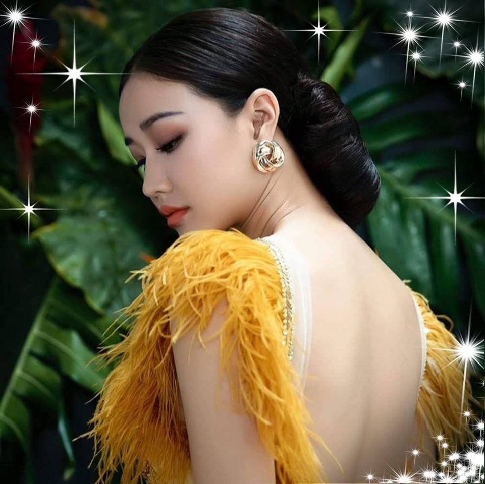 Ở tuổi 32, Maya ngày càng xinh đẹp, mặn mà.