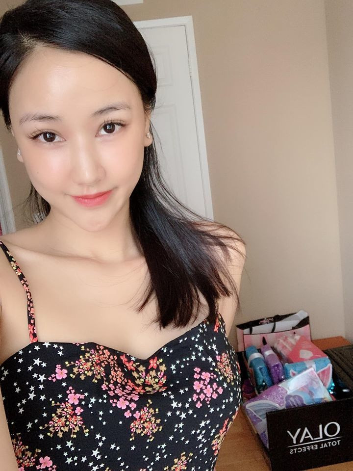 Khi được hỏi tại sao không định cư tại Mỹ hay chọn Sài Gòn làm nơi sinh sống phát triển sự nghiệp? Maya cho hay, cô lựa chọn nơi mình sinh ra Hà Nội vì mẹ và con gái. Cô không muốn họ phải sống xa quê.