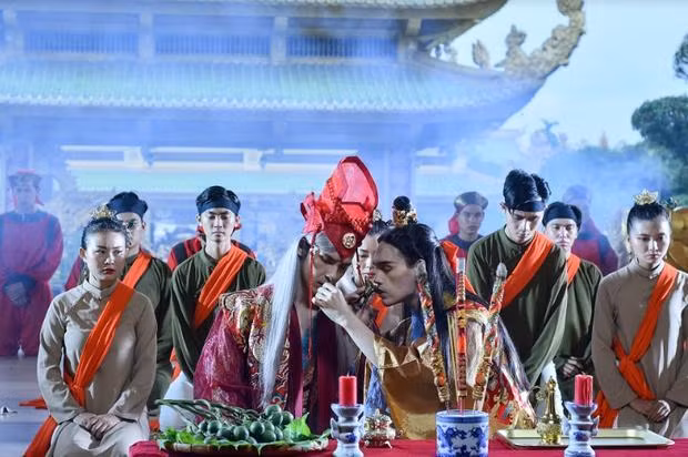 Ra MV ket hon voi nguoi chet, Nguyen Tran Trung Quan het tro gay soc?-Hinh-3