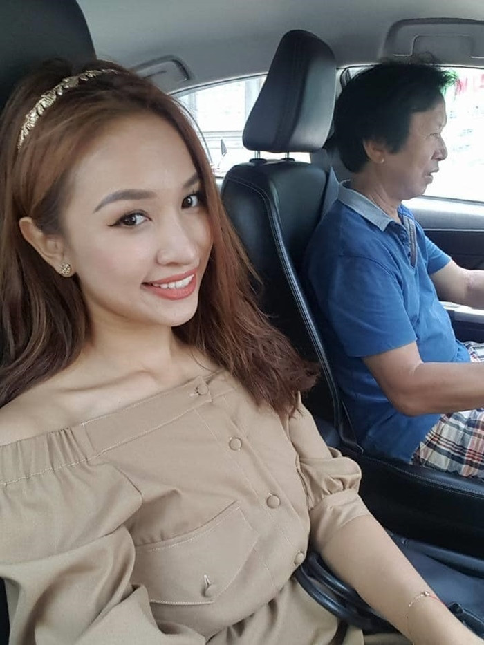 "Yêu thương người đàn ông ấm áp và nhân hậu ấy vô bờ bến", Vân Hugo nói về cha mình.