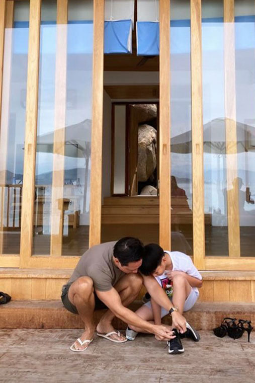 Hồ Ngọc Hà cũng thường xuyên chia sẻ những khoảnh khắc tình cảm của Subeo bên Kim Lý.