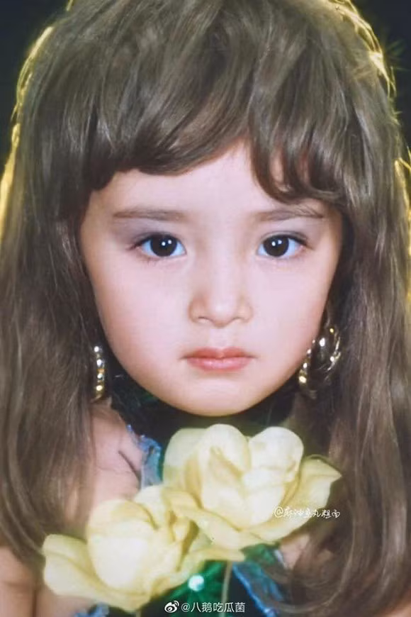  Hình ảnh Dương Mịch ngày bé.