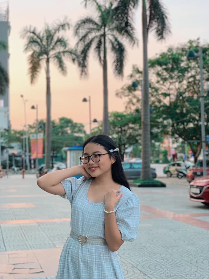 Chia sẻ của Phương Mỹ Chi gây tranh cãi trái chiều. Nhiều ý kiến cho rằng giọng ca nhí đang khoe khoang không cần thiết.