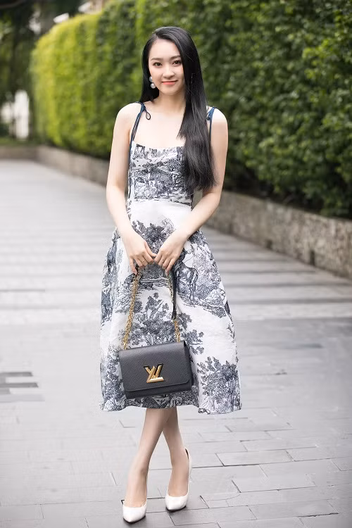 Kim Trà My cũng lọt Bán kết Hoa hậu Việt Nam 2020.