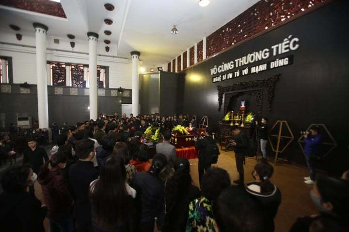 Con gai nghe si Vu Manh Dung: 