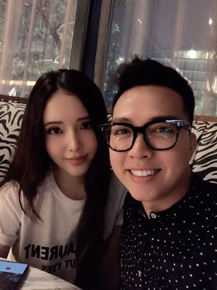 Mối tình 5 năm của cặp đôi khiến cho không ít người và ngay cả chị gái cô - hoa hậu Mai Phương Thuý cũng cảm thấy ngưỡng mộ.