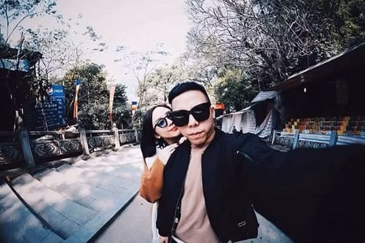 Trong hơn 4 năm hẹn hò, cặp đôi 2 lần chia tay nhưng sau đó đã hàn gắn mối quan hệ.