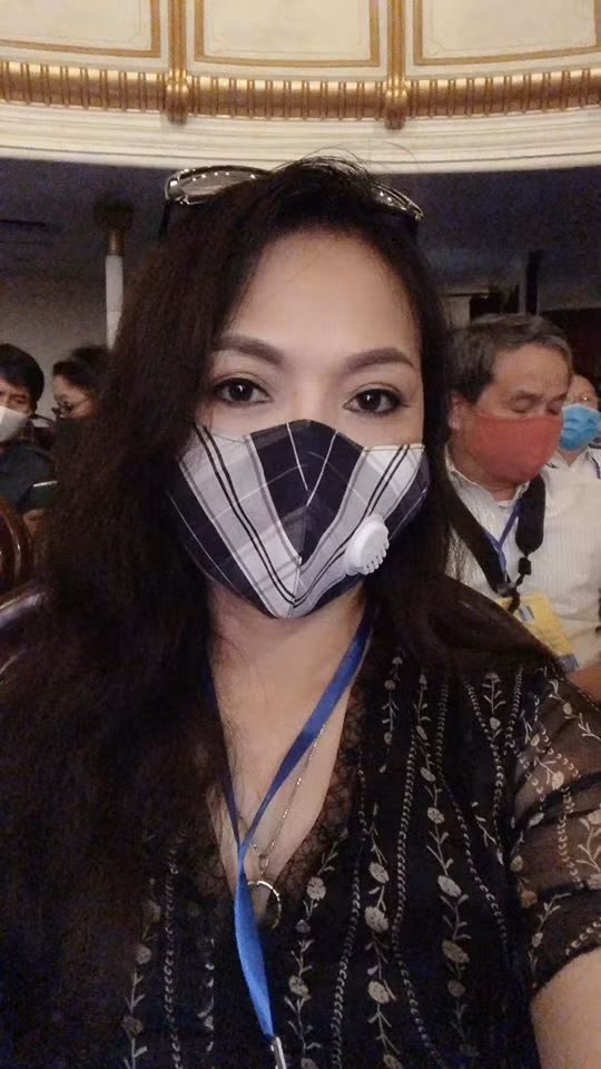  Sao Việt 7/8: NSND Thái Bảo đeo khẩu trang dự Đại hội Đại biểu toàn quốc nhiệm kỳ X của Hội nhạc sĩ Việt Nam: "Hội ngộ cùng những cây cổ thụ và cây đa cây đề của làng âm nhạc Việt Nam".