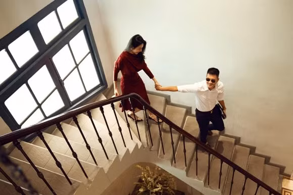 Phan ung cua Thuy Tien khi Cong Vinh hoi: 