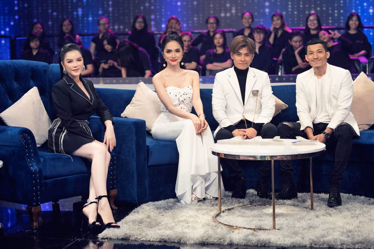 Vi sao Ly Nha Ky quay 