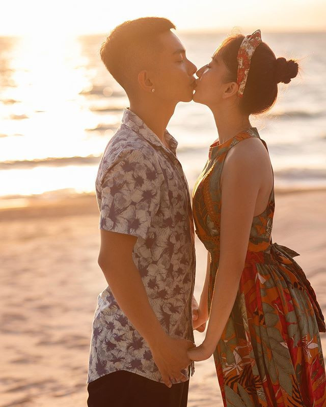 Thời điểm đó, dư luận đưa ra nhiều ý kiến trái chiều khiến cặp đôi chịu không ít áp lực.