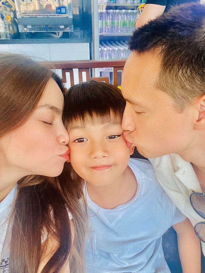 Ho Ngoc Ha khoe anh gap HLV Park Hang-seo dip dau nam moi-Hinh-2