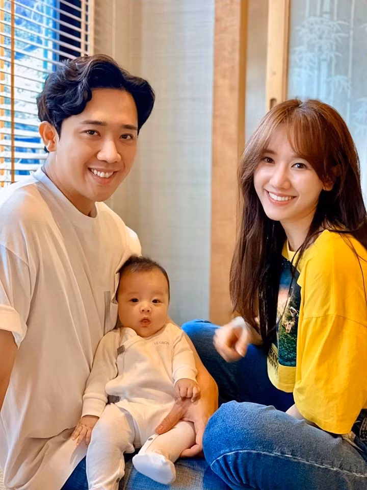 Chup anh voi chau, Tran Thanh - Hari Won ra dang 