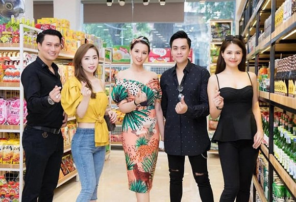 Dien vien Viet Anh lo than hinh phat tuong, bung tron xoe-Hinh-2